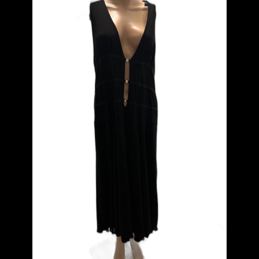 Elegant Black Sleeveless Max Dress with Button Detail 2X